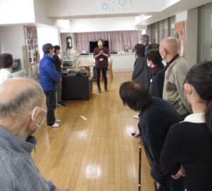 認知症対応型の説明風景